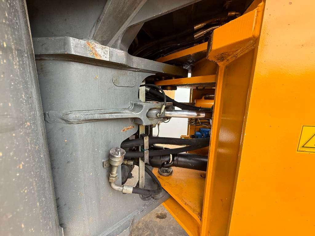 Liebherr L580 - Automatic Greasing / Heated Seat Foto 20