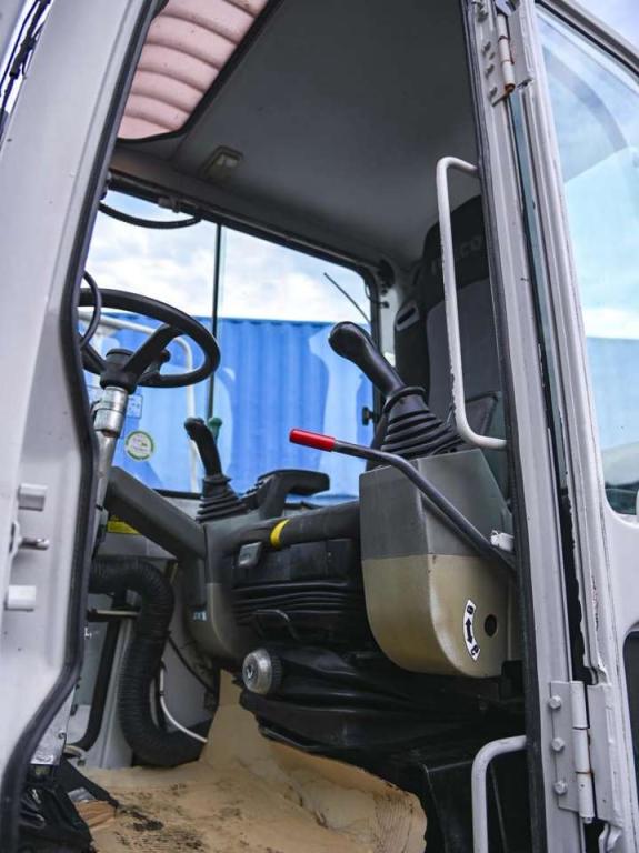 Takeuchi TB175W Foto 25