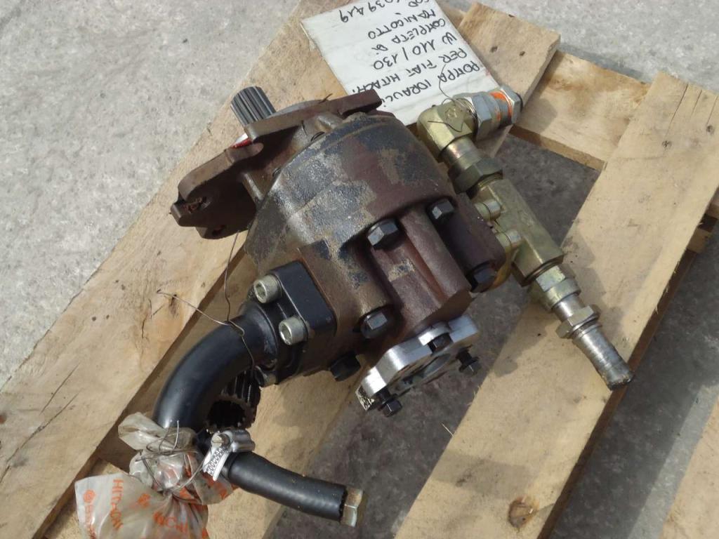 Pompa idraulica per Fiat Hitachi W110-W130 - CODICE 76039419 Foto 3
