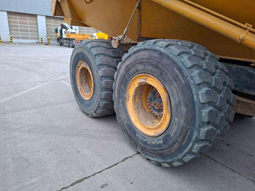 Komatsu HM 300-3 Foto 16