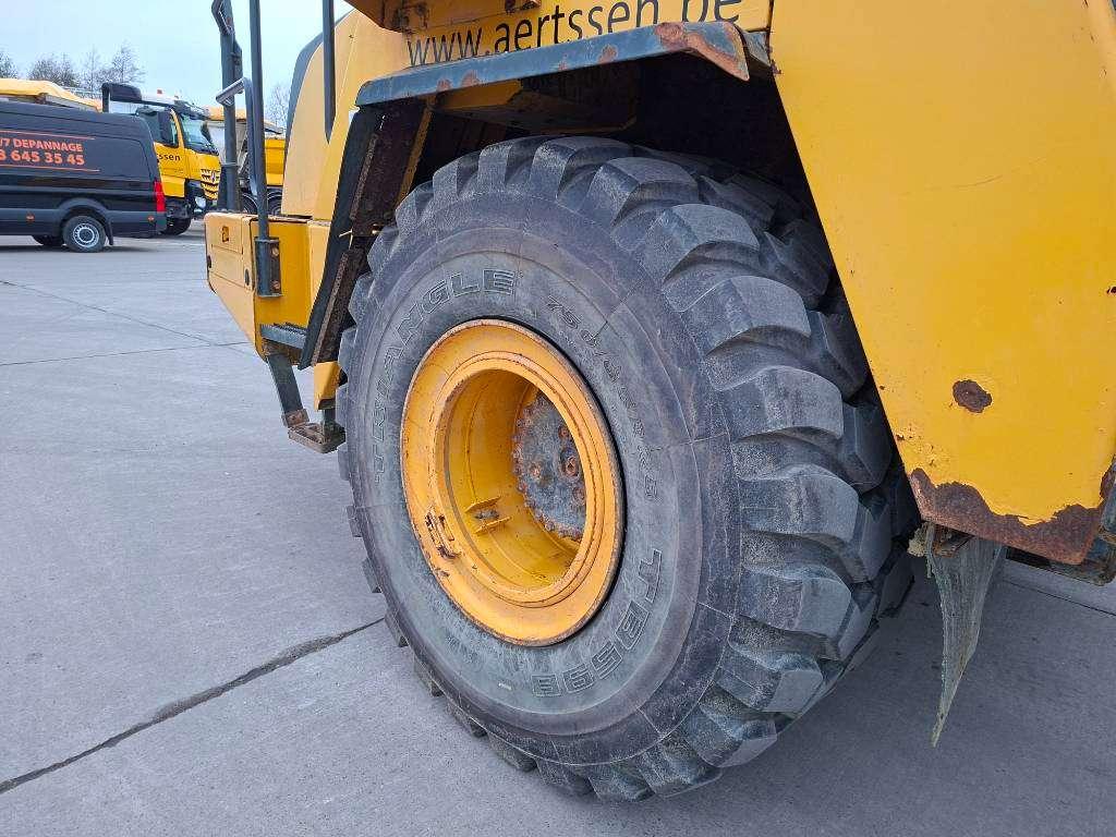 Komatsu HM 300-3 Foto 21