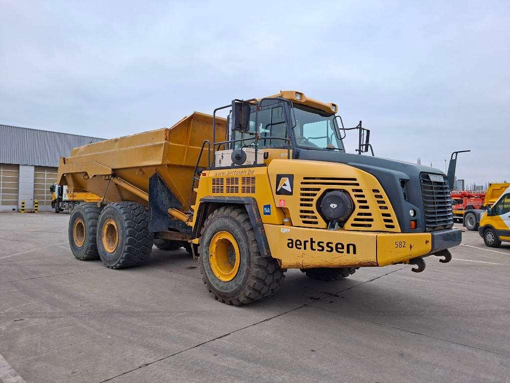 Komatsu HM 300-3 Foto 4