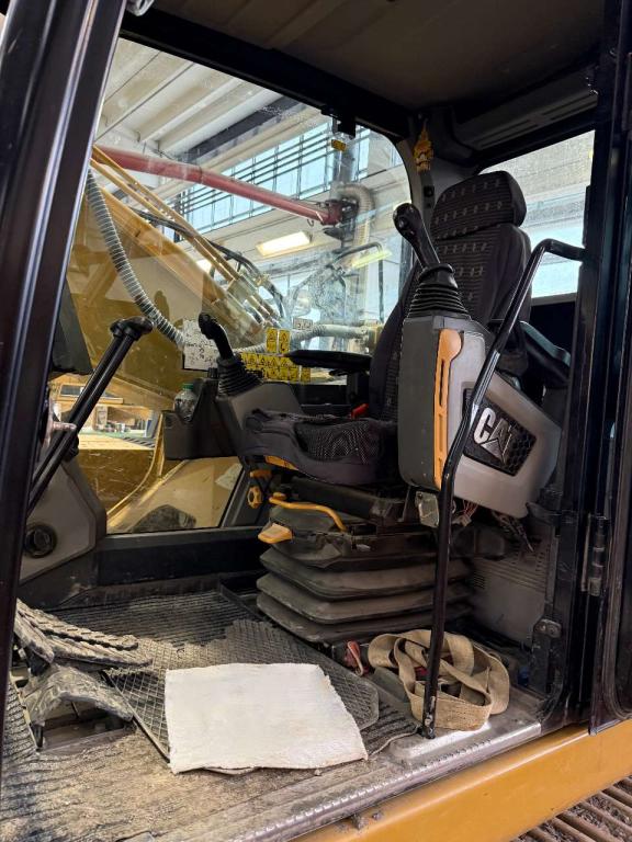 Caterpillar 330 Foto 6