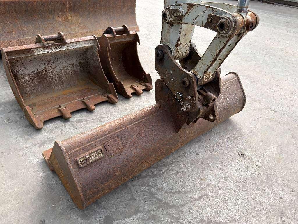 Takeuchi TB230 Foto 13