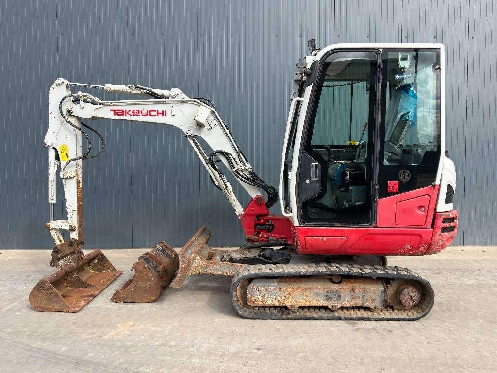 Takeuchi TB230 Foto 2