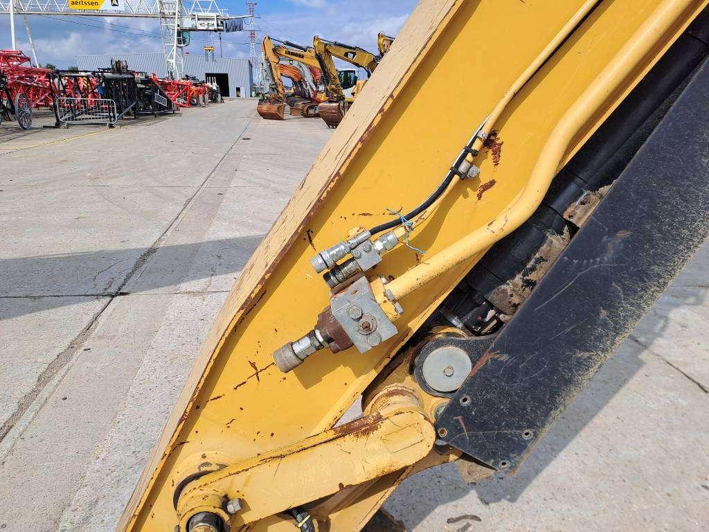 Caterpillar 330DL UHD Foto 10