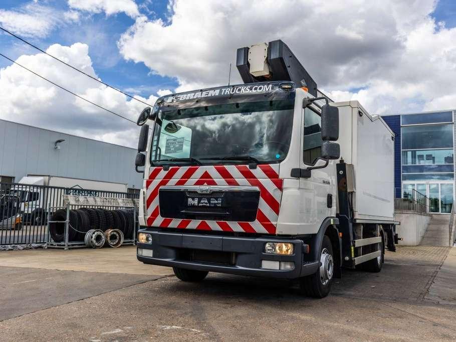 Man TGL 12.220 BL - VERSALIFT VDT 190F Foto 1