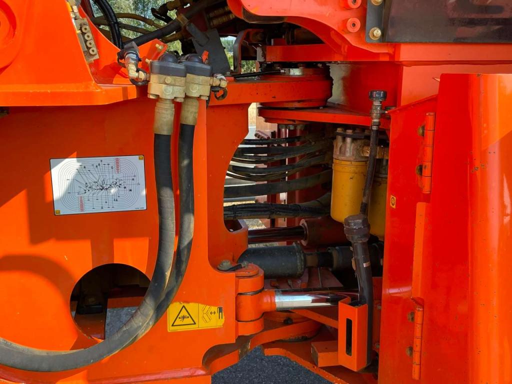 Hitachi ZW310-6 Foto 15