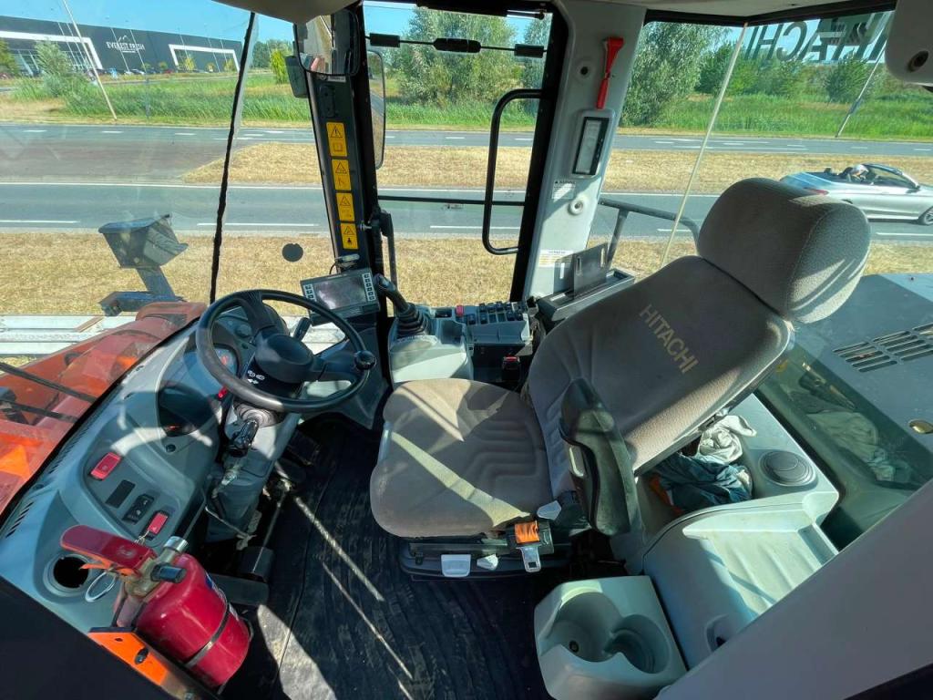 Hitachi ZW310-6 Foto 18