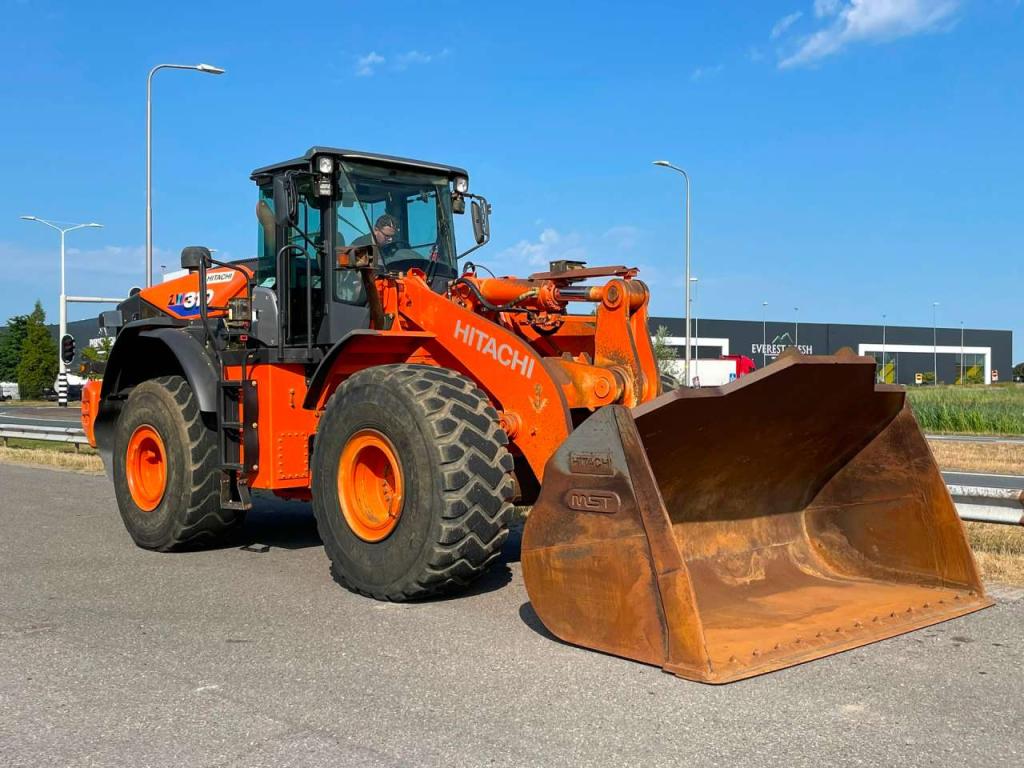Hitachi ZW310-6 Foto 7