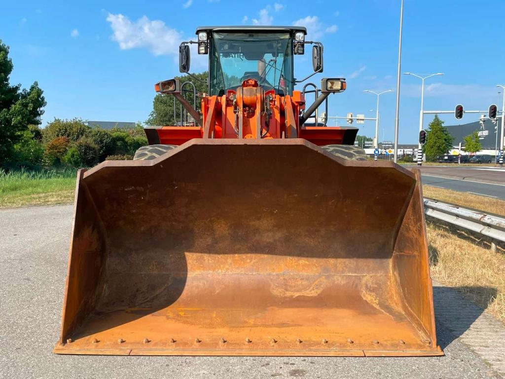 Hitachi ZW310-6 Foto 8