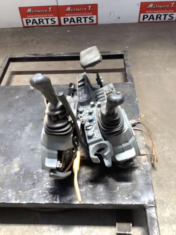 Manipolatore per Hitachi ZX135 US -7 Foto 1