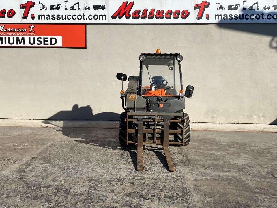Ausa T144 Foto 15