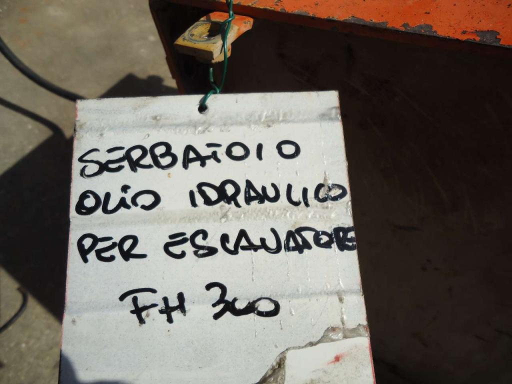 Serbatoio olio idraulico per Fiat Hitachi fh300 Foto 3
