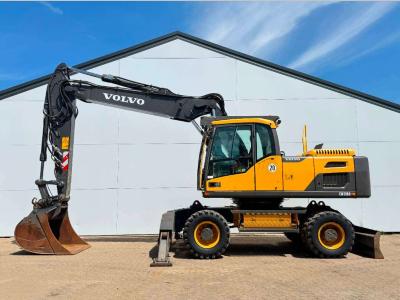Volvo EW210D - German Machine / Triple Boom in vendita da Boss Machinery