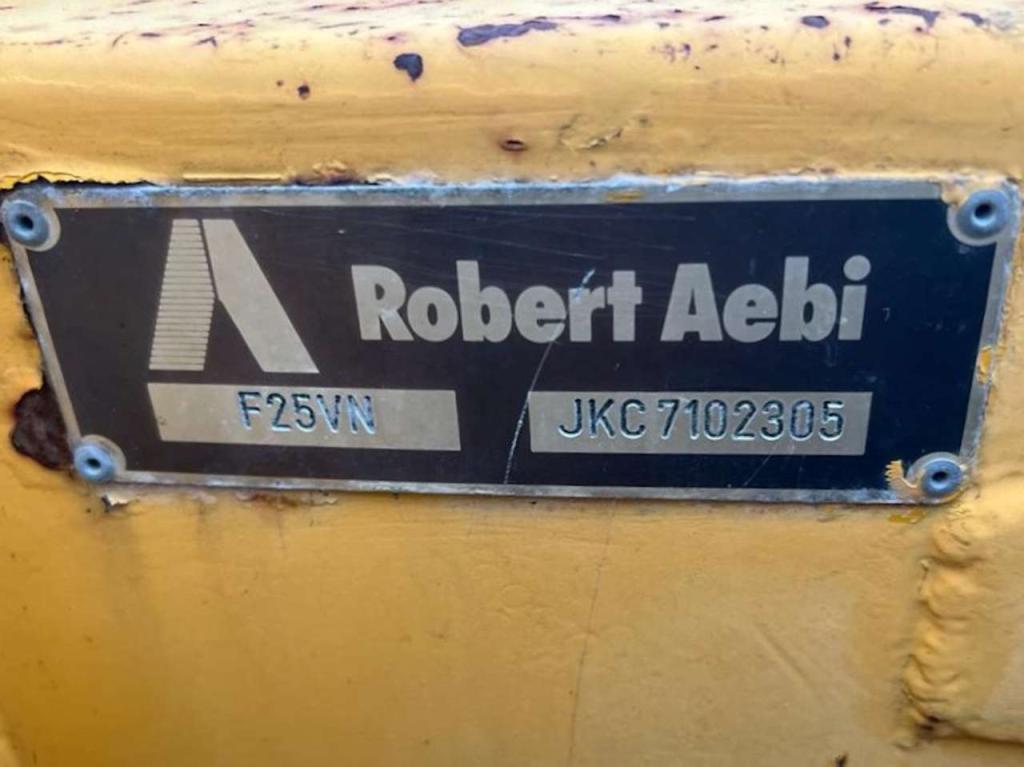 Robert Aebi F25VN Foto 3