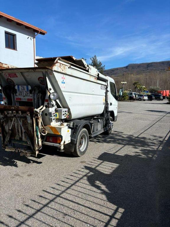 Mitsubishi FUSO FE 74 Foto 3