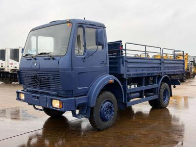 Mercedes-Benz 1017 4X4 ex army blue in vendita da Big Machinery