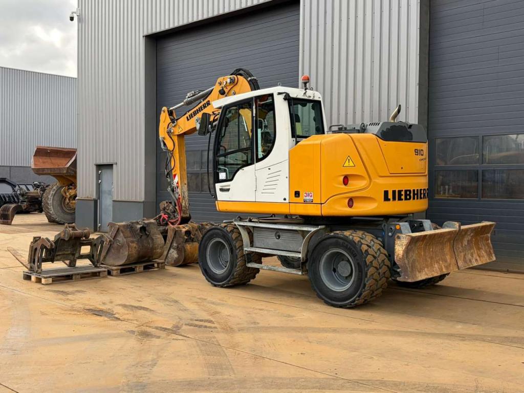 Liebherr 910 Compact Foto 3