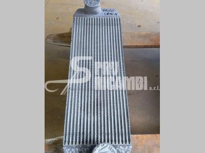 Radiatore intercooler per Volvo L 110 H in vendita da PRV Ricambi Srl