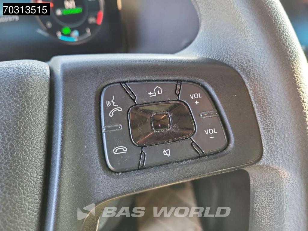 Mercedes-Benz Actros 1845 4X2 Bigspace Lowdeck Mirrorcam 2x Tank Foto 23