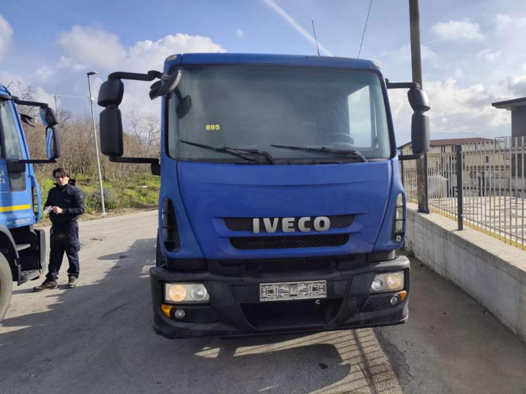 Iveco EUROCARGO 140E25 Foto 12