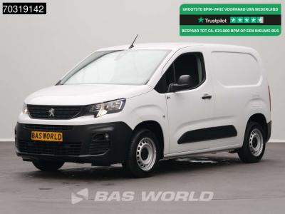 Peugeot Partner 110pk Benzine L1H1 Navi Airco Cruise Parkeersensoren Euro6 L1 Kompakt Airco Cruise control in vendita da BAS World B.V.