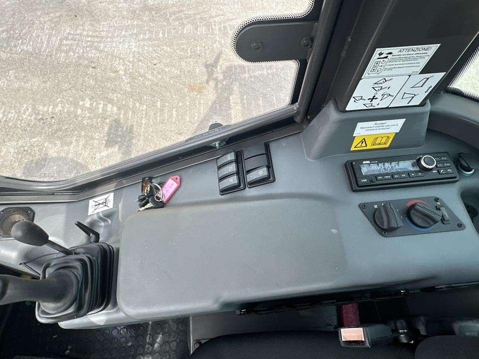Hitachi ZW75-6C Foto 15