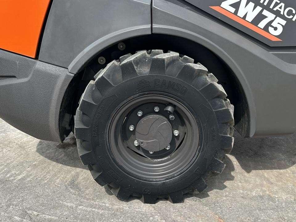 Hitachi ZW75-6C Foto 4