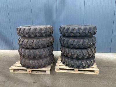 Pneumatico per Apollo 1000 x 20 Set / 10.00 x 20: 4x2 Tyres in vendita da Smitma B.V.